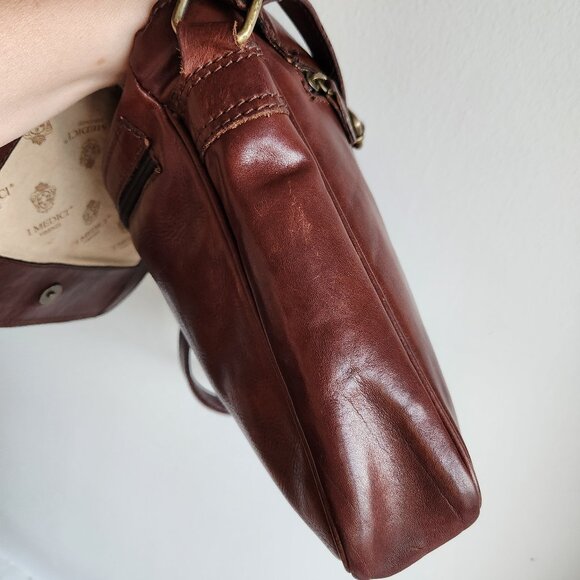 I Medici Vintage Brown Leather Crossbody/Messenger Bag - Tuscan Craftsmanship - Picture 10 of 15